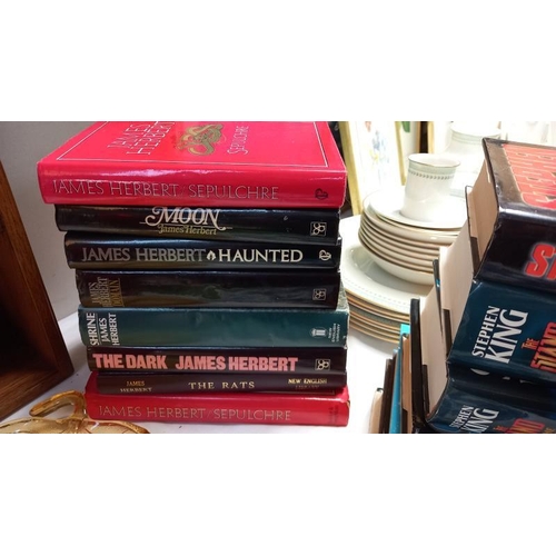 825 - A collection of Stephen King & James Herbert books including some 1st editions (14 volumes)