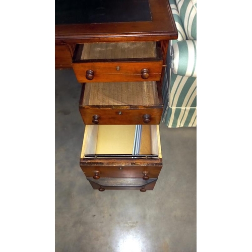 859 - An Edwardian mahogany veneered double pedestal desk with leather insert, 59cm x 120cm x 79cm high. K... 