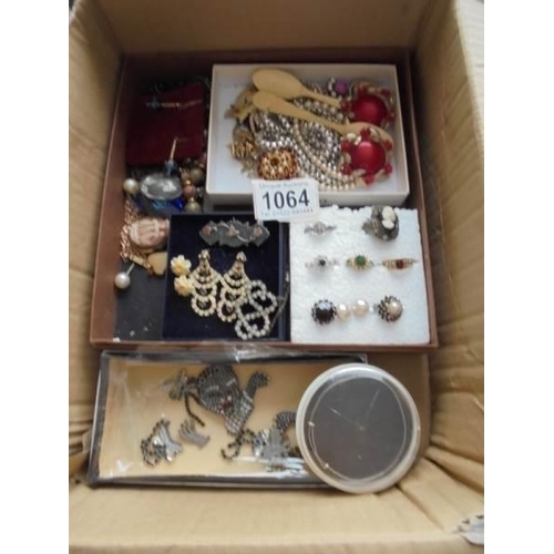 1064 - A mixed lot of old jewellery including silver and old paste items, three graces cameo, child's silve... 