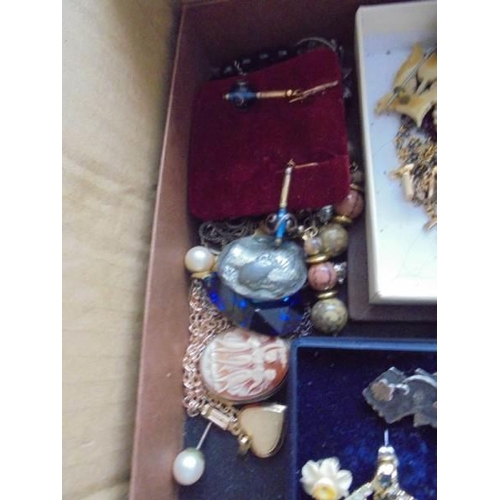 1064 - A mixed lot of old jewellery including silver and old paste items, three graces cameo, child's silve... 