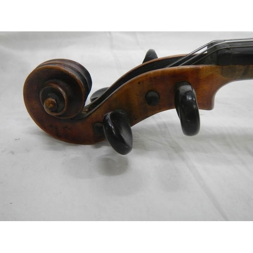 1143 - An old violin marked Antonio Stradivarius, Faciebol Anno 17.