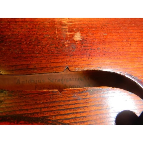 1143 - An old violin marked Antonio Stradivarius, Faciebol Anno 17.