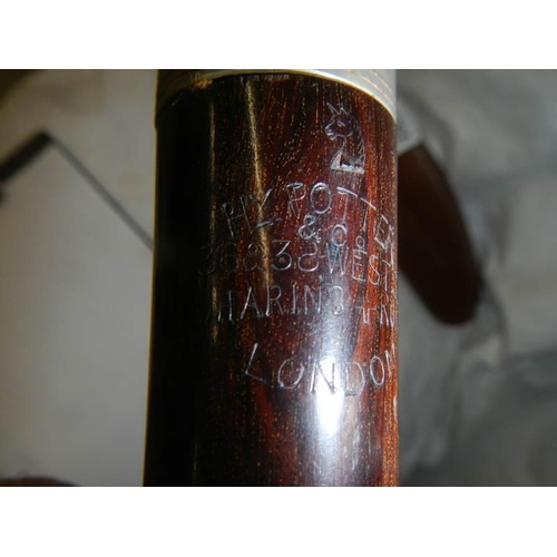 1295 - A good quality named rosewood picolo.