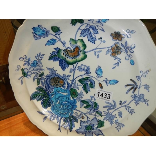 1433 - A large Mason's plate and a Mason's dish.