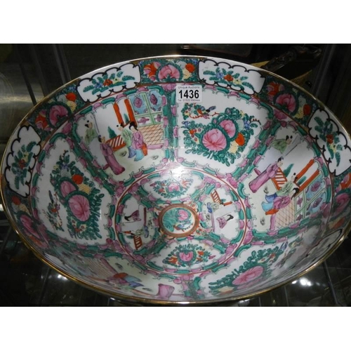 1436 - A large Chinese bowl.