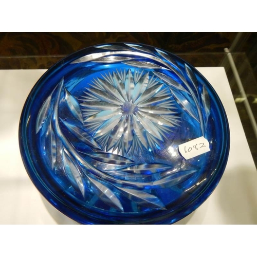 1455 - A good quality cut glass overlaid powder bowl.