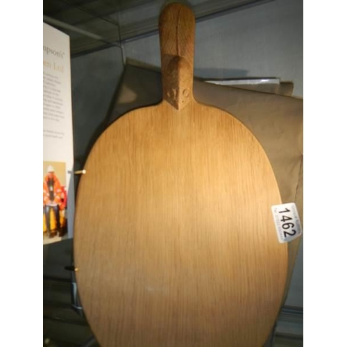 1462 - A Robert Thompson 'Mouseman' large chopping board.