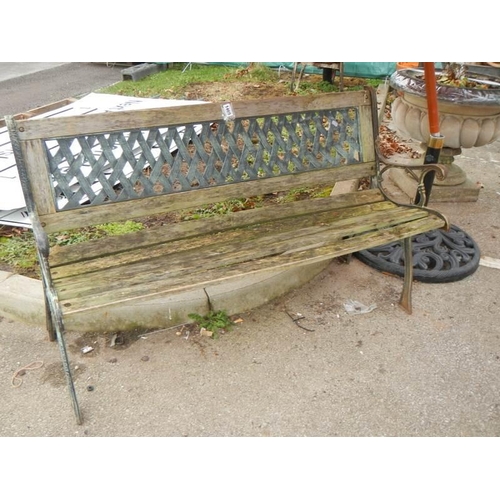 1469 - An old garden bench, COLLECT ONLY.