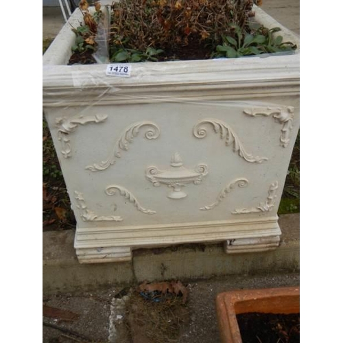 1478 - A heavy square garden planter. COLLECT ONLY.