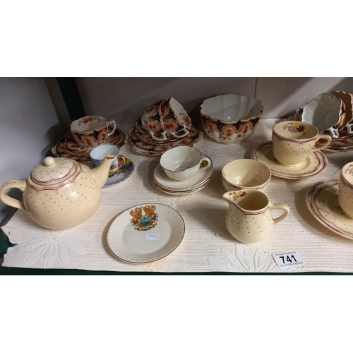 741 - A vintage 'Daisy' bone china tea set & others including Grays pottery
