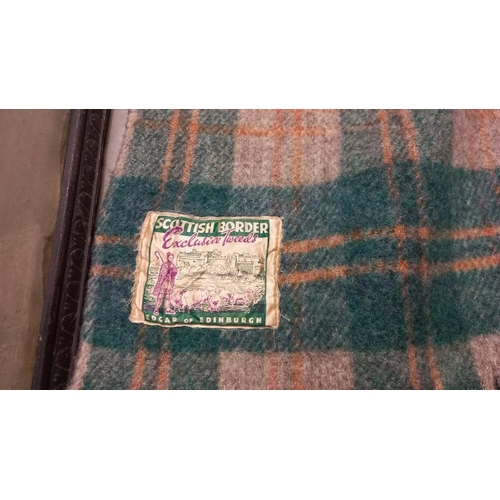 752 - A Scottish tartan woollen blanket by Egar of Edinburgh