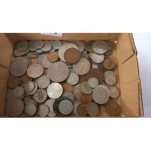 779 - A tray of mixed coins