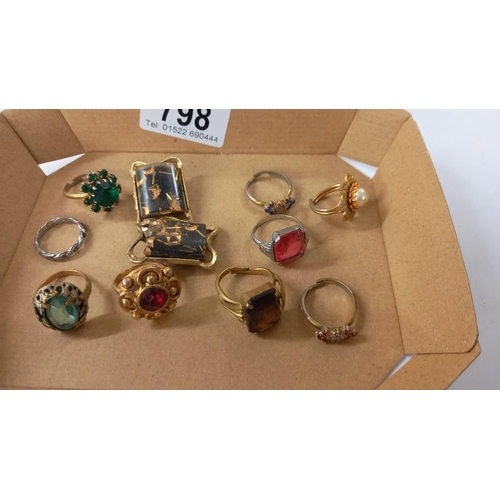 798 - A mixed lot of dress rings