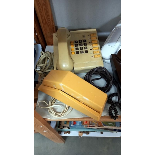 814 - A selection of vintage push button telephones