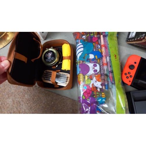 825 - A box of miscellaneous including crayons & Nintendo Switch (untested)