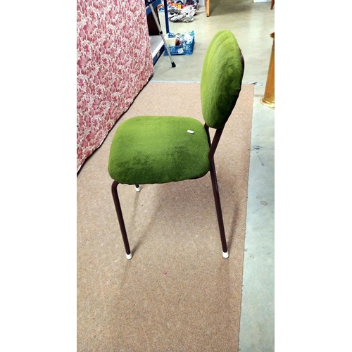 845 - A vintage metal framed chair