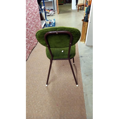 845 - A vintage metal framed chair