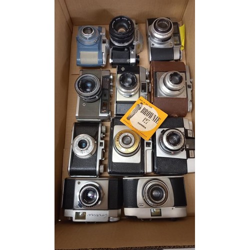 1160A - A box of 11 assorted cameras