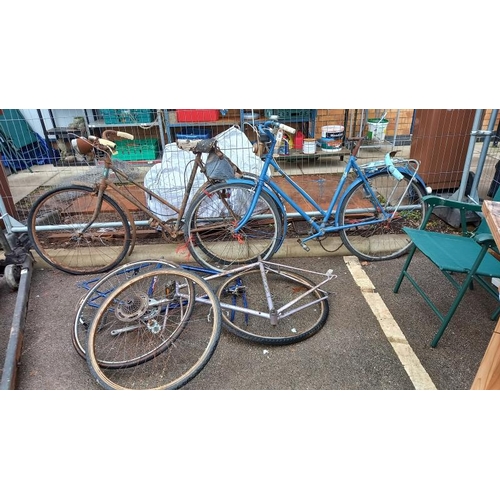 881 - Carlton & Sun bicycle frames & 2 vintage bicycles, COLLECT ONLY