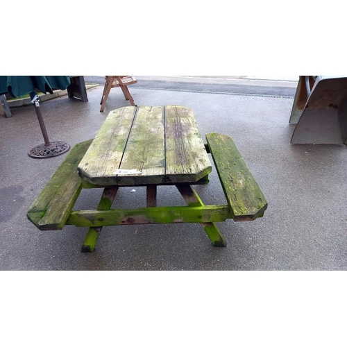 889 - A pub style garden bench, COLLECT ONLY