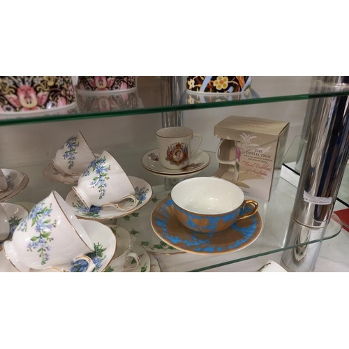 948 - A good lot of china on 3 shelves plus 8 new William Morris mugs (strawberry thief etc)