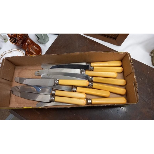 965 - A vintage canteen of cutlery plus box containing extra vintage knives