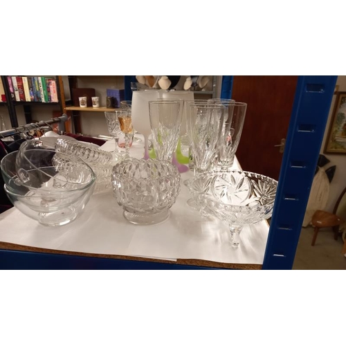 976 - A good lot of glassware including crystal, wine glasses, jugs etc