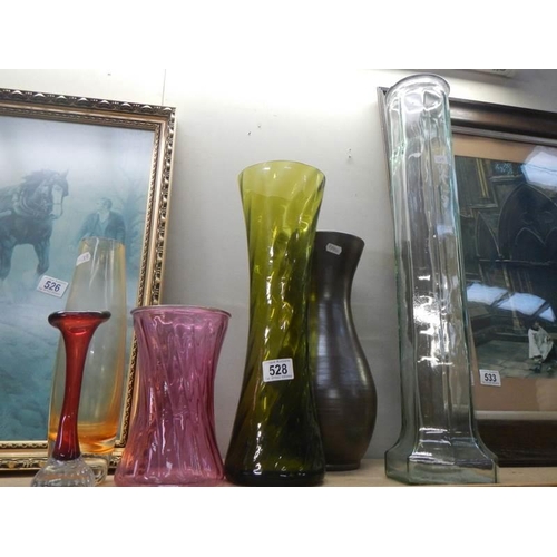 528 - A mixed lot of coloured glass vases etc., COLLECT ONLY.