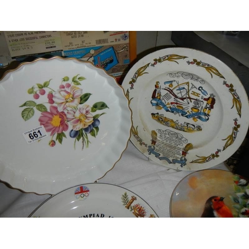 661 - A mixed lot of collector's plates including Royal Doulton.