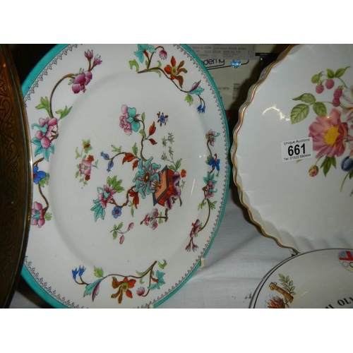 661 - A mixed lot of collector's plates including Royal Doulton.