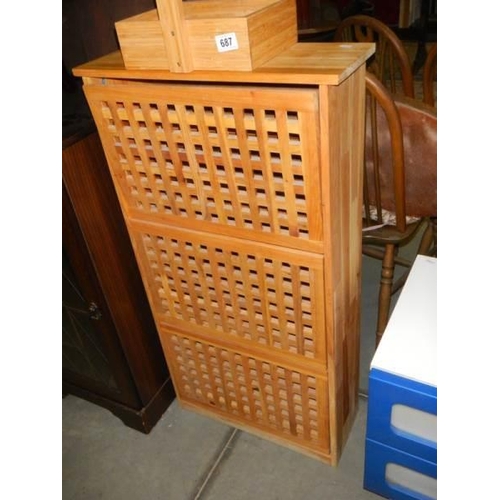 687 - A wooden shoe storage unit and a bathroom shelf unit, COLLECT ONLY.