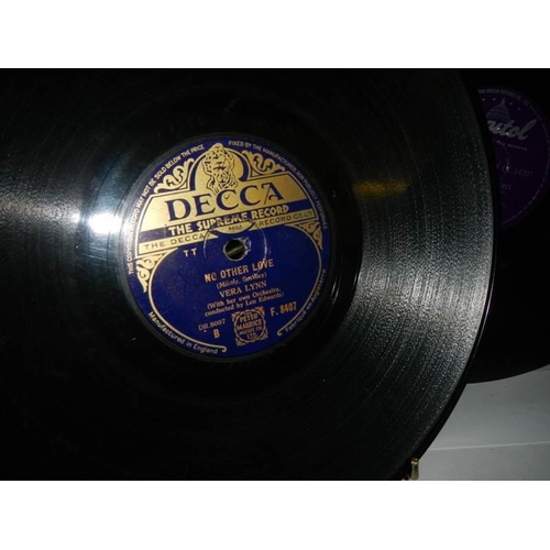 727 - A quantity of 78 rpm records including Vera Lynn, Bing Crosby, Frankie Lane, Johnny Ray, Gracie Fiel... 