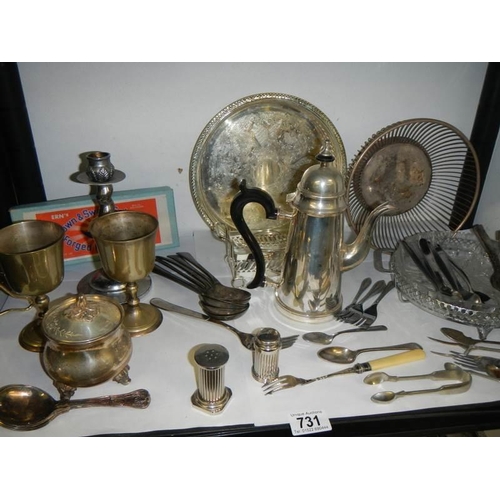 731 - A mixed lot of silver plate.