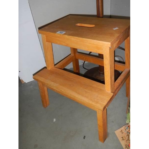 783 - A solid oak step stool, COLLECT ONLY.