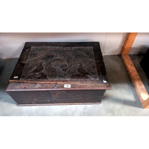 10 - A Georgian oak bible box. COLLECT ONLY