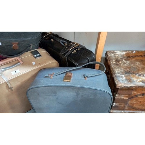 4 - 4 vintage suitcases & 2 vanity cases. COLLECT ONLY