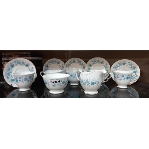 520A - A Colclough part tea set