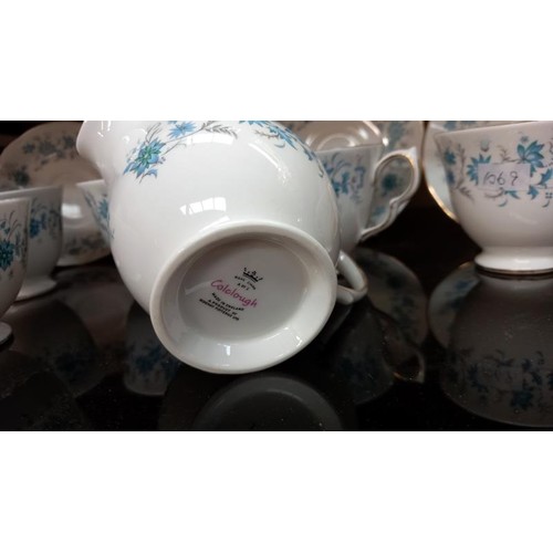 520A - A Colclough part tea set