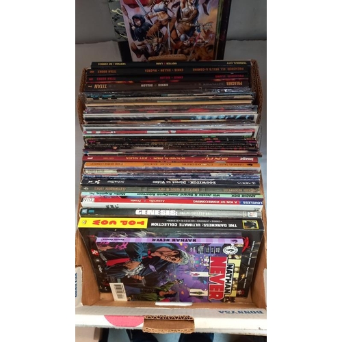 122 - A good collection of graphic novels & comics including Preacher, The Darkness & Judge Dread etc.