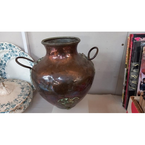 123 - 2 Victorian brass jam pans & a copper vase. COLLECT ONLY