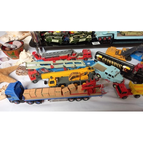 167 - A good selection of unboxed diecast commercial vehicles including Corgi hevy haulage, Oxford diecast... 