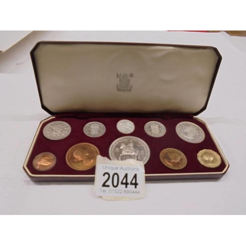 2044 - A cased 1953 pre-decimal coin set.