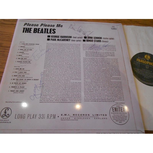 19 - Collection of 18 Beatles vinyl LPs Records of note includes 4 x Beatles White Albums. 1, Low number ... 