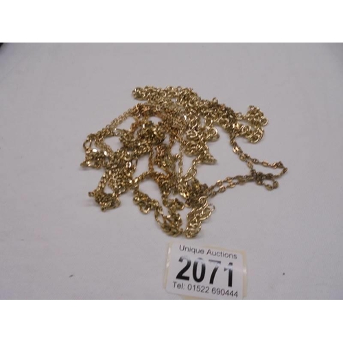 2071 - A quantity of yellow metal chains,