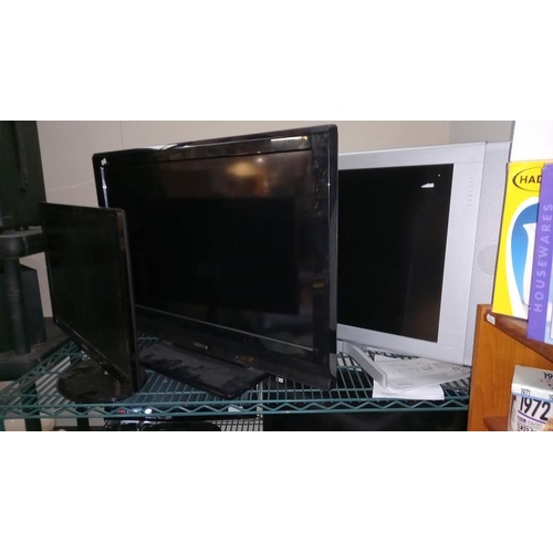 202 - A quantity of TV's & monitors including Toshiba DVD player etc. (job lot)