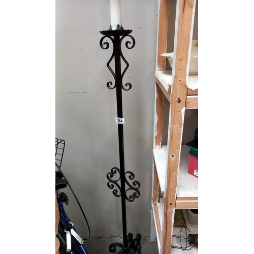 264 - A wrought iron standard lamp. (no shade) COLLECT ONLY.