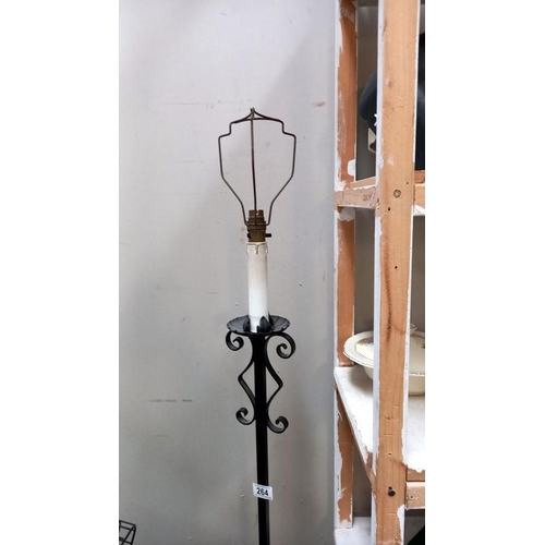 264 - A wrought iron standard lamp. (no shade) COLLECT ONLY.