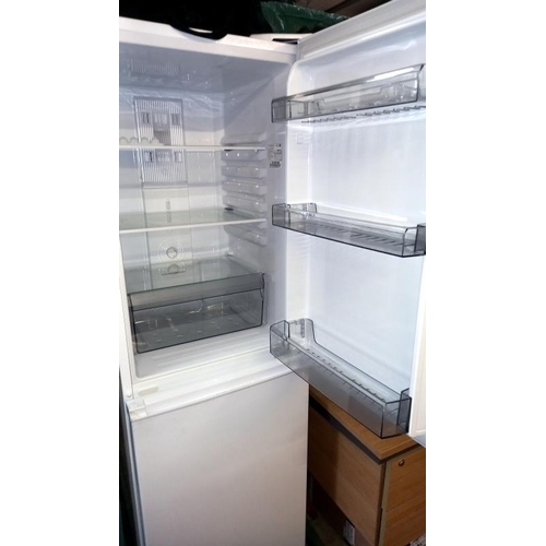 286 - A Daewoo Fridge Freezer - Collection only