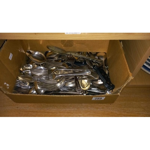 289 - A box of vintage flatware cutlery