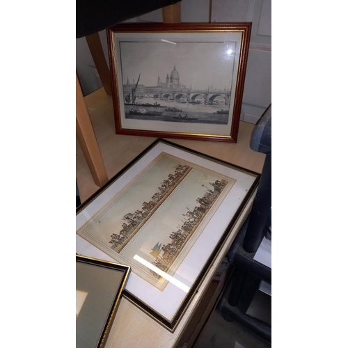 303 - A good varied selection of framed engraving prints - Collection only